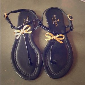 Kate Spade Black Sandals w/Gold Bow Size 5M